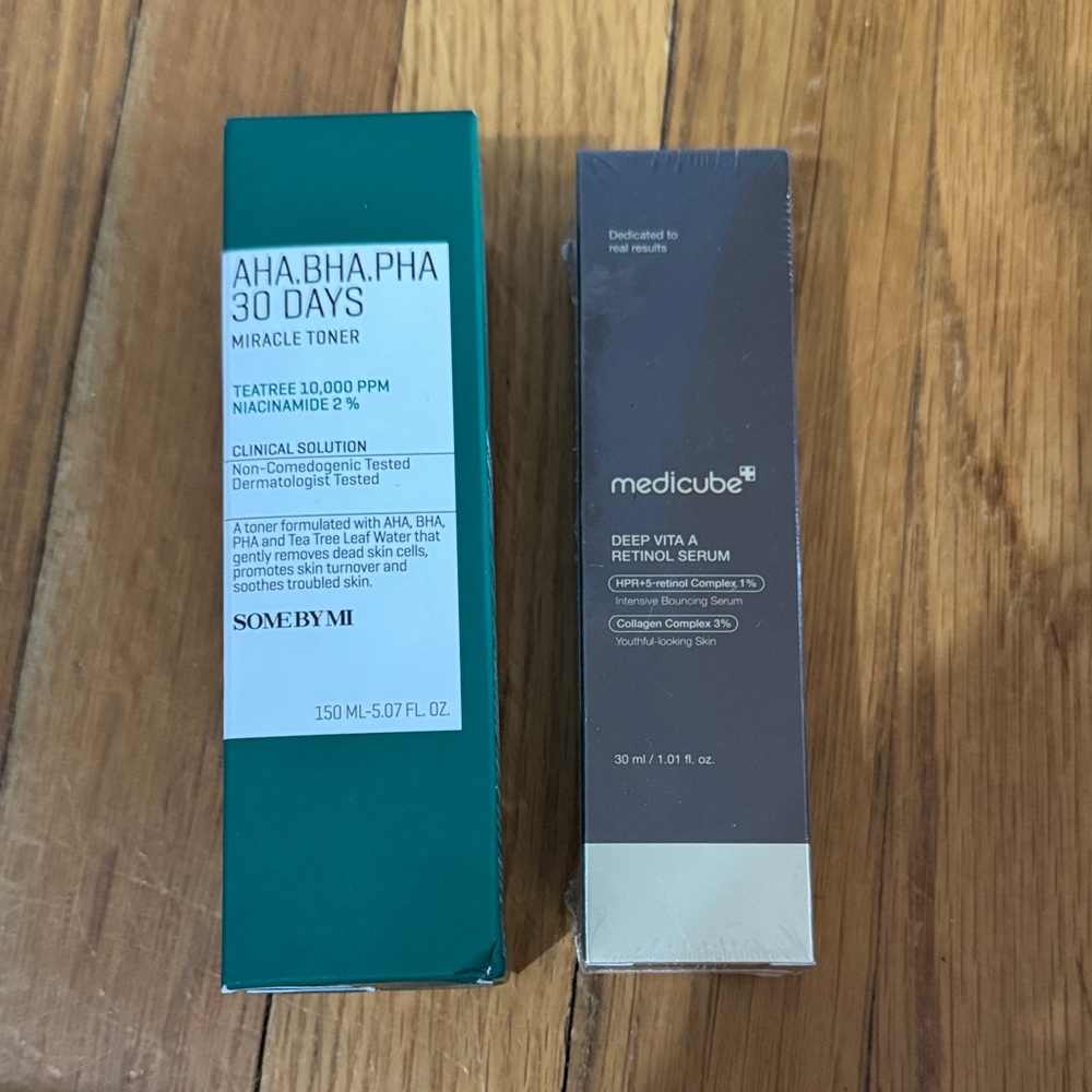 AHA.BHA.PHA 30 Days Miracle Toner & Medicube Deep Vita A Retinol Serum Bundle